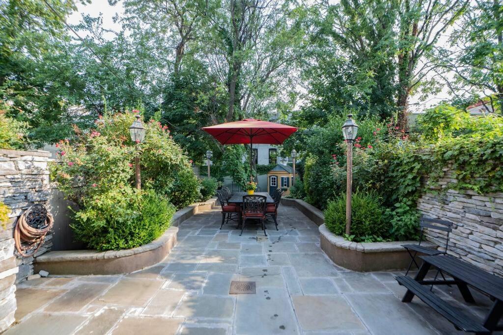 Apartmán A Charming 4 Bd Garden Oasis Brick Townhouse New York Exteriér fotografie